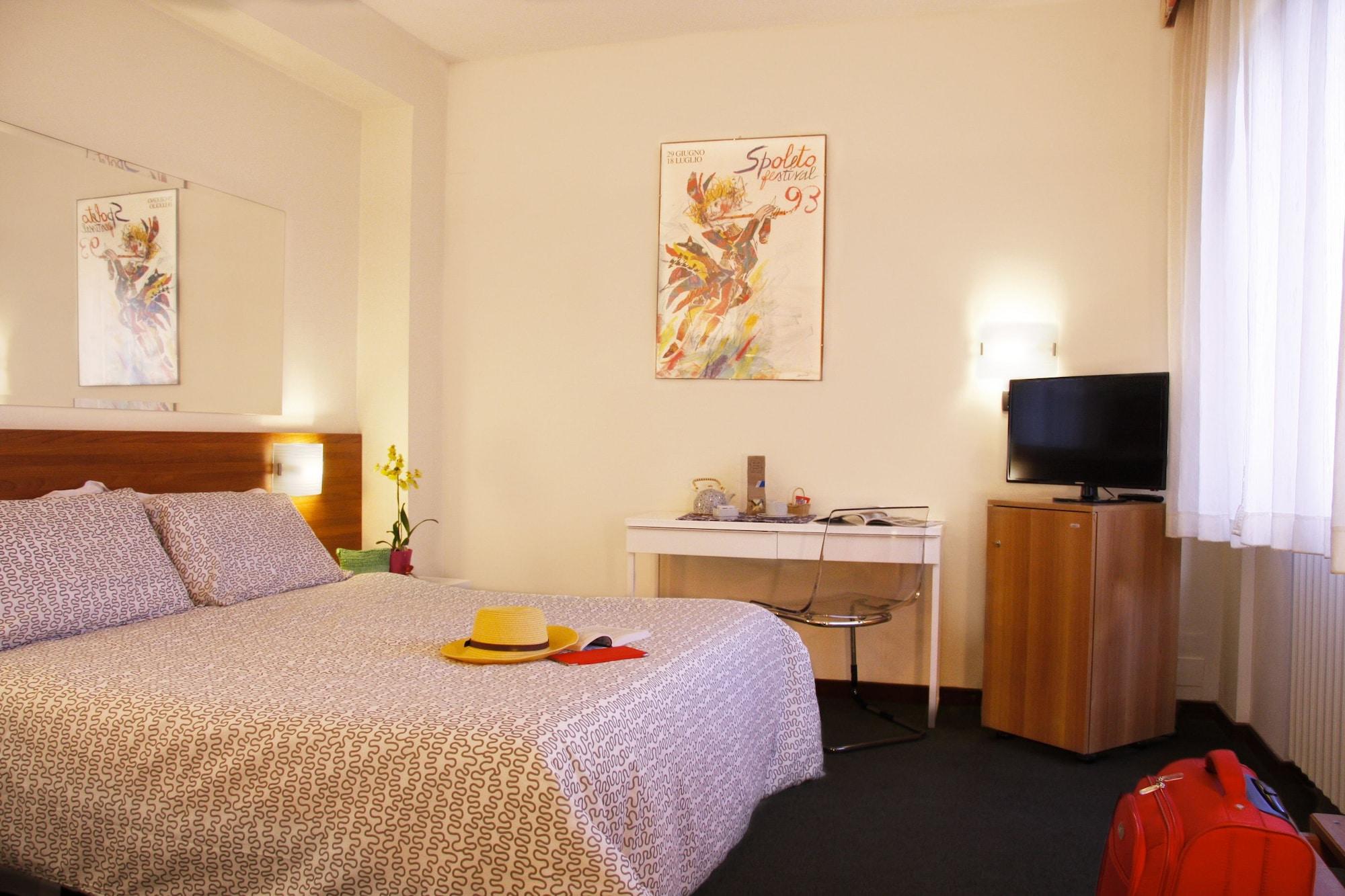 Ilgo Hotel بيرودجا المظهر الخارجي الصورة