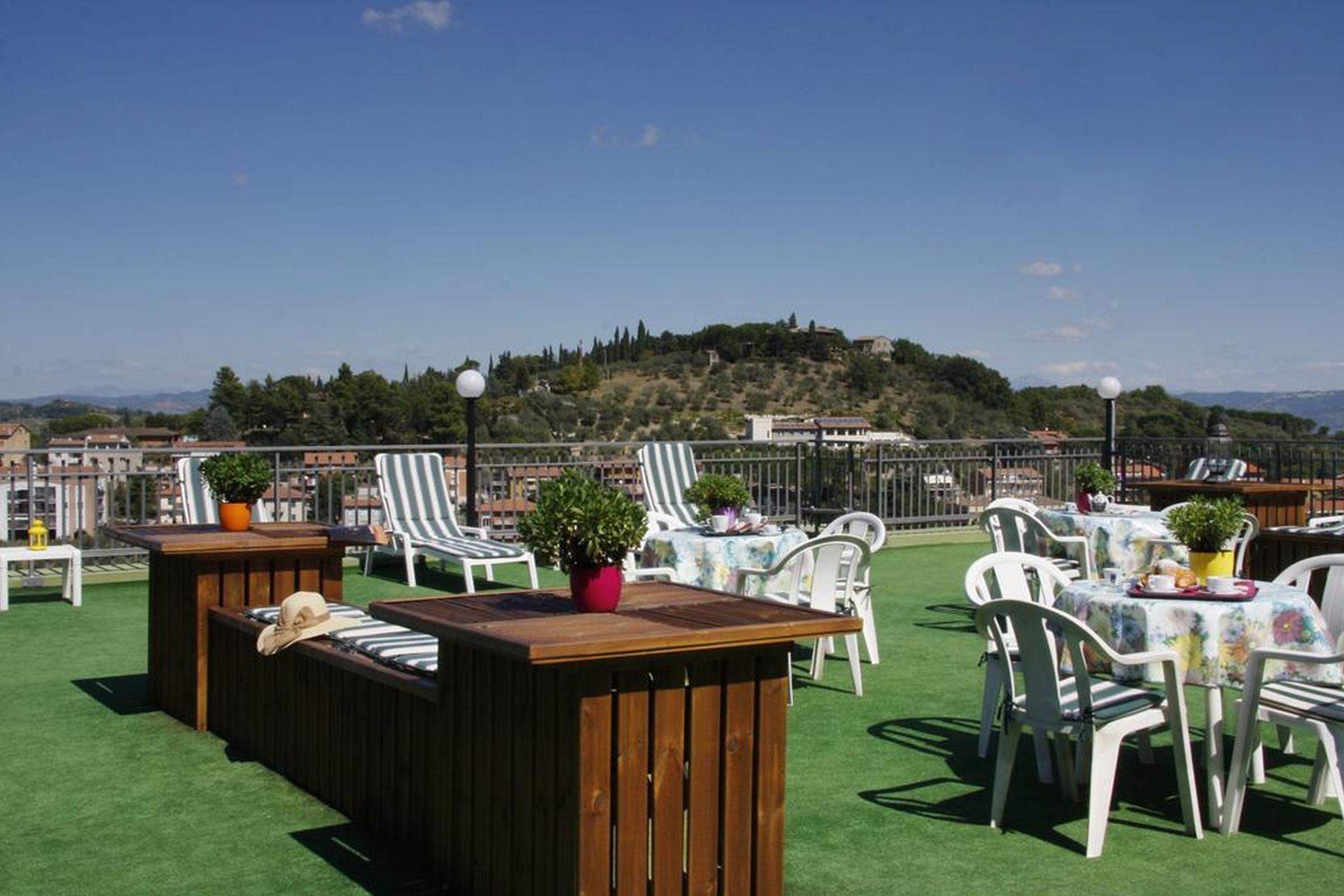 Ilgo Hotel بيرودجا المظهر الخارجي الصورة