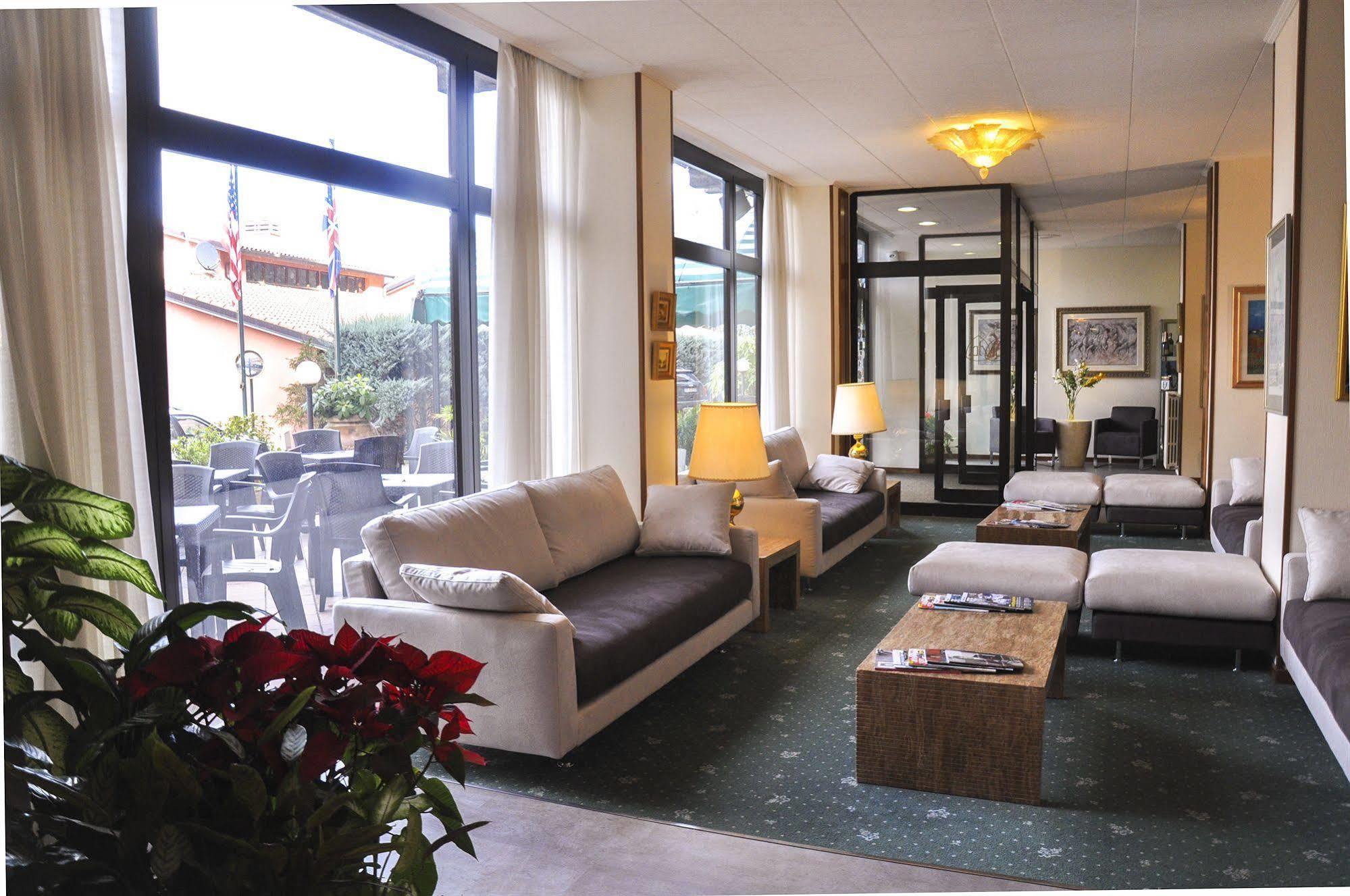 Ilgo Hotel بيرودجا المظهر الخارجي الصورة